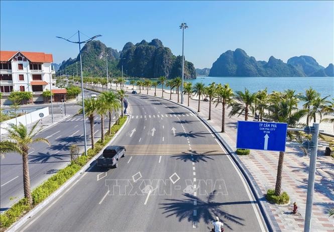 Tuyến đường bao biển xuyên núi kết nối hai di sản Vịnh Hạ Long và Vịnh Bái Tử Long ảnh 1