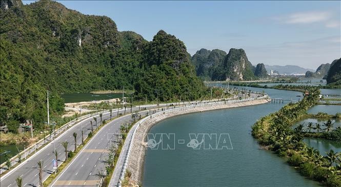 Tuyến đường bao biển xuyên núi kết nối hai di sản Vịnh Hạ Long và Vịnh Bái Tử Long ảnh 7