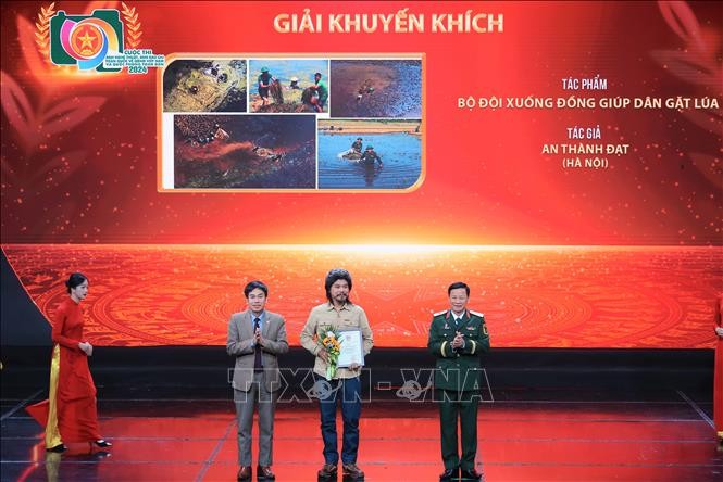 48 tác phẩm đoạt giải cuộc thi ảnh "80 năm Quân đội Anh hùng" ảnh 3