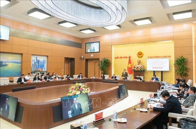 Chủ tịch Quốc hội chủ trì Phiên họp thứ hai Ban Chỉ đạo tổng kết Nghị quyết số 18-NQ/TW ảnh 3