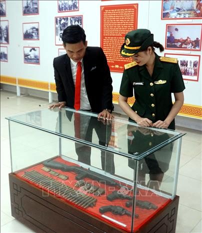Trưng bày hiện vật, hình ảnh, ấn phẩm tiêu biểu về Quân đội nhân dân Việt Nam ảnh 2