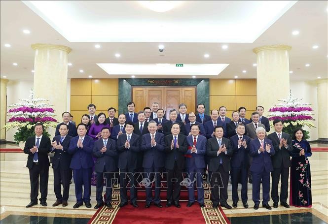 Hội nghị công bố Quyết định của Bộ Chính trị về chức năng, nhiệm vụ của 13 cơ quan, đơn vị ảnh 1