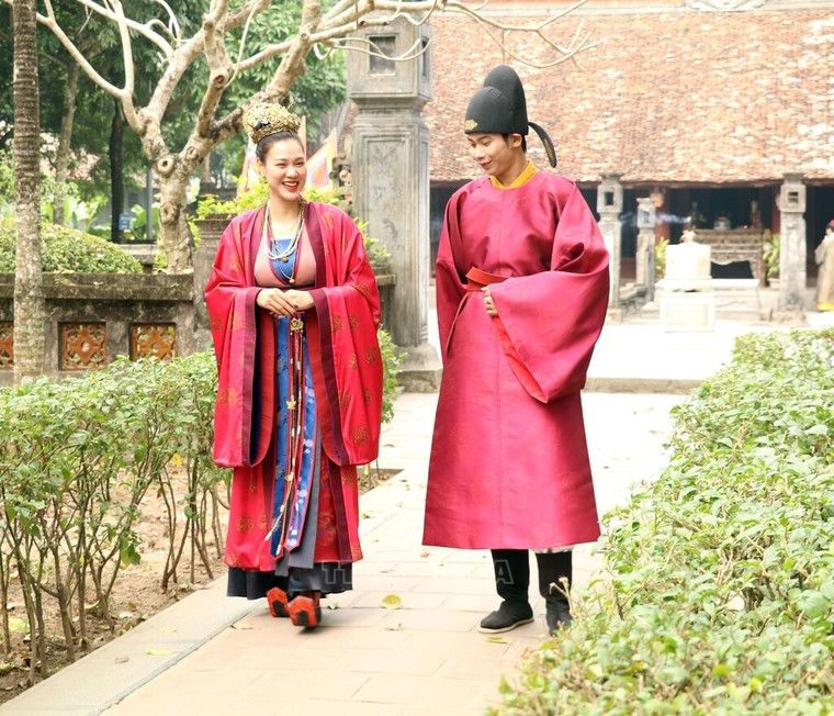 Đưa cổ phục Việt đến gần hơn với công chúng ảnh 1