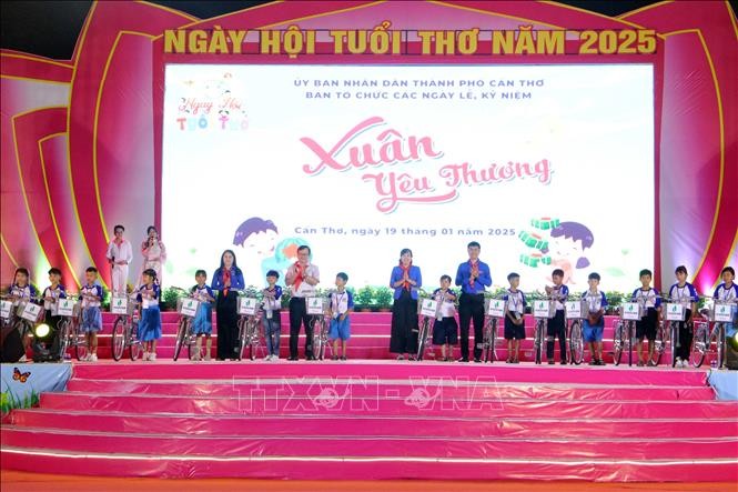 Hoạt động văn hóa, nghệ thuật ý nghĩa chào đón Tết Ất Tỵ ảnh 5