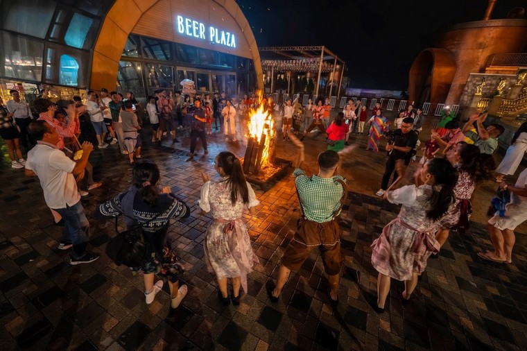 Trải nghiệm kinh tế đêm: Điều gì khiến Đà Nẵng, Phú Quốc luôn hấp dẫn? ảnh 5