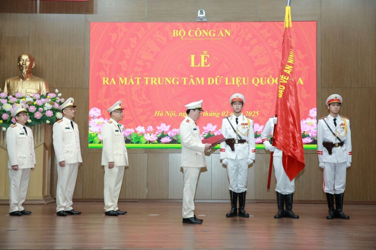 Tổ chức trọng thể lễ ra mắt Trung tâm Dữ liệu quốc gia ảnh 5