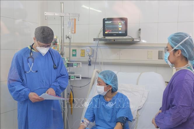 Ghi dấu nhiều kỳ tích trong công tác chăm sóc, điều trị người bệnh ảnh 1