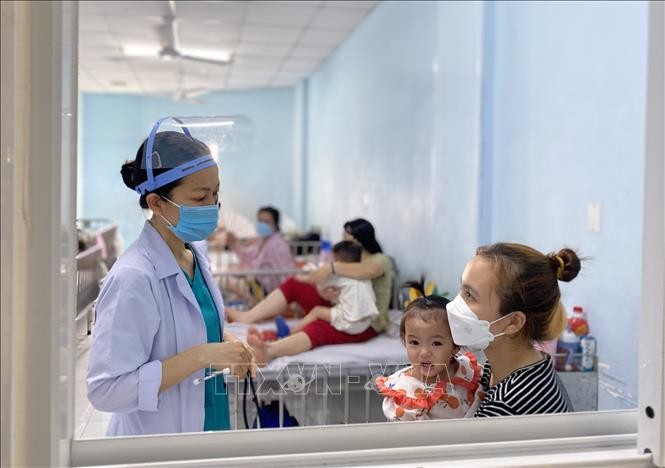 Cảnh báo trẻ sốc sốt xuất huyết nặng dù chưa bước vào mùa dịch ảnh 1