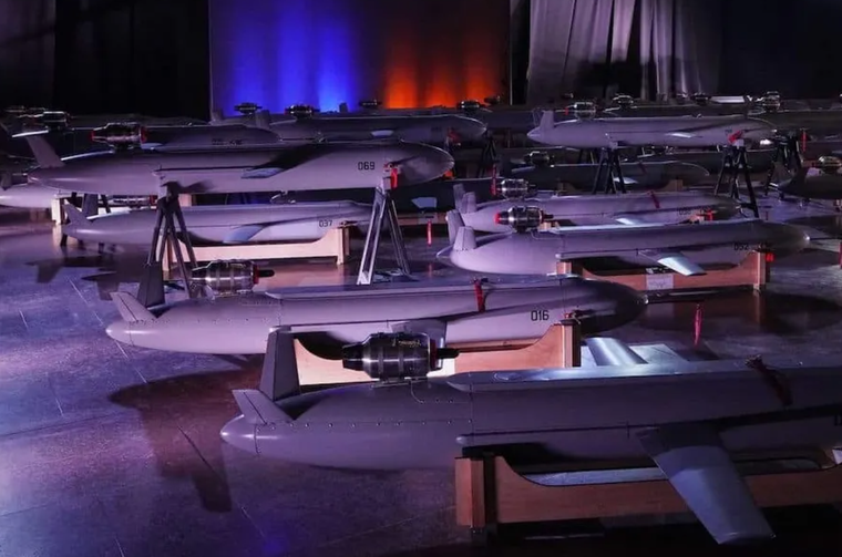 Viện trợ quân sự từ Mỹ bị cắt, Ukraine chuẩn bị chiến đấu tiếp như thế nào? ảnh 1