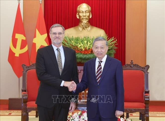 Tổng Bí thư Tô Lâm tiếp Đại sứ Cộng hòa Pháp tại Việt Nam ảnh 1