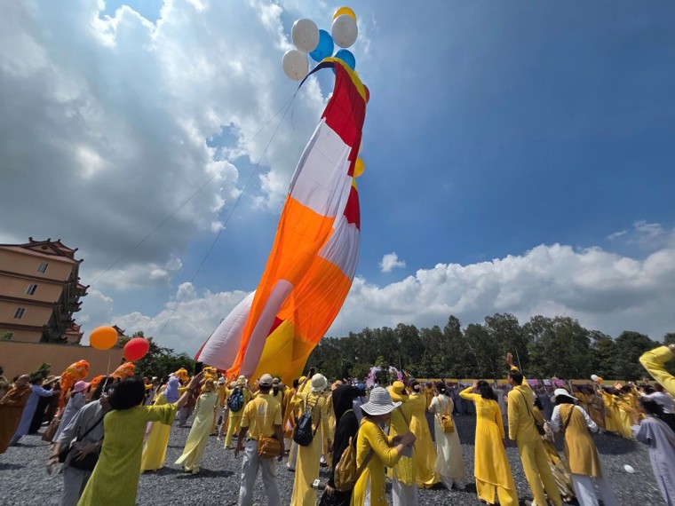 87 bảo vật Quốc gia được giới thiệu đến công chúng TP Hồ Chí Minh ảnh 4