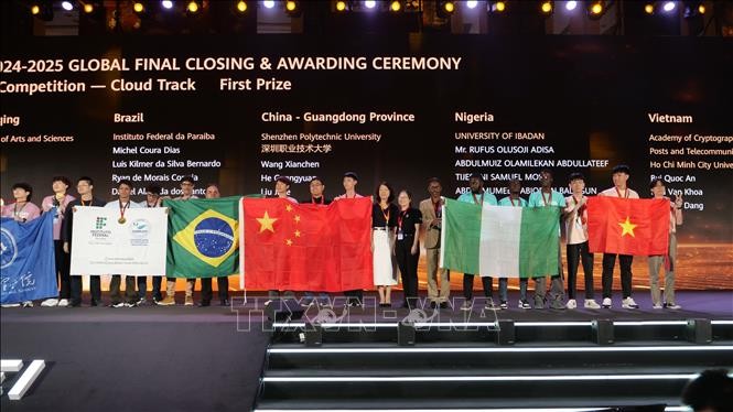 Sinh viên Việt Nam tỏa sáng trong cuộc thi công nghệ thông tin và truyền thông quốc tế ảnh 2