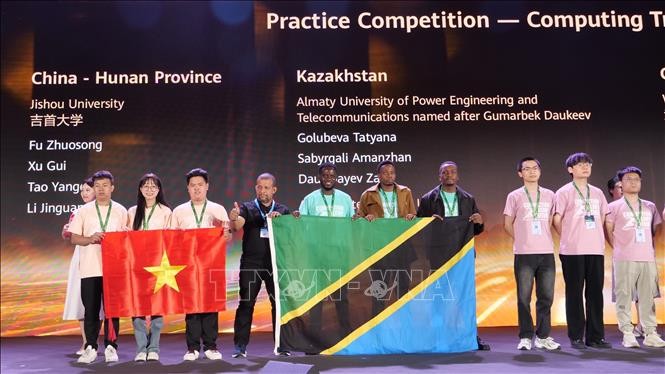 Sinh viên Việt Nam tỏa sáng trong cuộc thi công nghệ thông tin và truyền thông quốc tế ảnh 3