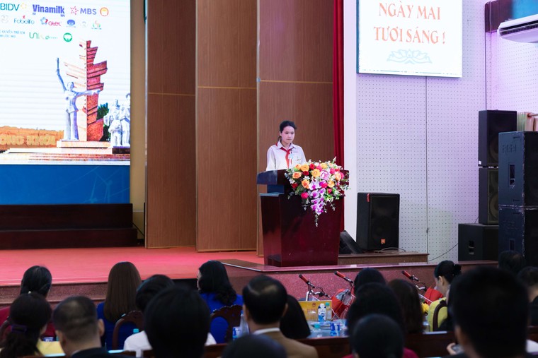 Gần 70.000 hộp sữa được trao tặng trẻ em khó khăn, khởi đầu “Tháng của trẻ em” đầy ý nghĩa ảnh 8
