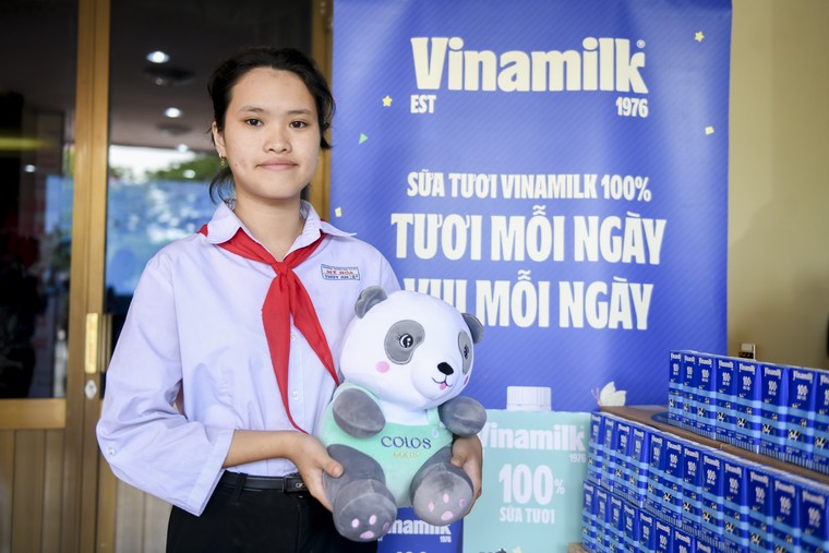 Gần 70.000 hộp sữa được trao tặng trẻ em khó khăn, khởi đầu “Tháng của trẻ em” đầy ý nghĩa ảnh 9