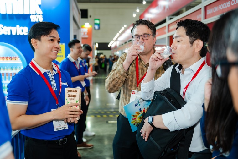 Vinamilk xuất hiện ấn tượng tại Thaifex - Hội chợ quốc tế ngành F&B hàng đầu Châu á ảnh 5