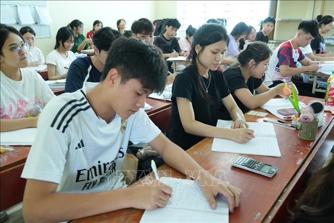 Linh hoạt ôn tập, tăng cơ hội trúng tuyển cho thí sinh ảnh 1