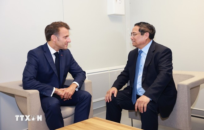 Thủ tướng Phạm Minh Chính hội kiến Tổng thống Pháp Emmanuel Macron ảnh 1