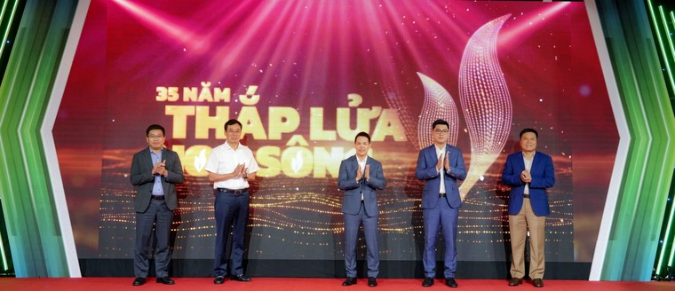 PV GAS Talks “35 năm - Thắp lửa non sông”: Hành trình truyền cảm hứng, kết nối và giữ lửa nhiệt huyết ảnh 1