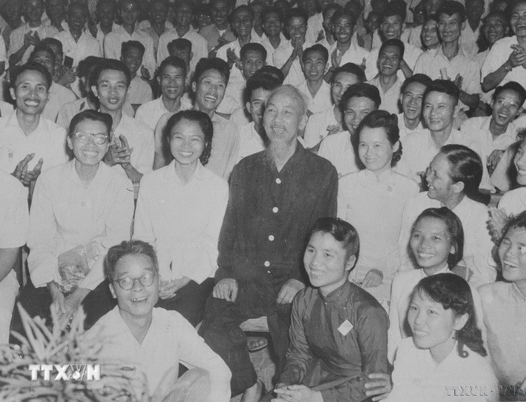 Chủ tịch Hồ Chí Minh - Nhà báo lớn, người thầy vĩ đại của báo chí cách mạng Việt Nam ảnh 4