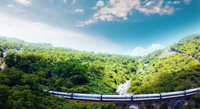 Tuyến tàu Thống Nhất Bắc – Nam: Hành trình tàu hỏa ấn tượng nhất thế giới năm 2025 ảnh 1