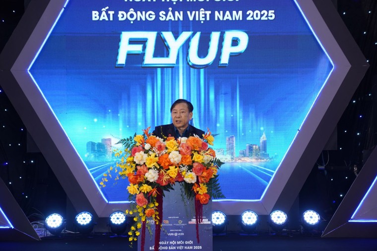Ngày hội Môi giới Bất động sản Việt Nam 2025: “FLY UP – VARS Vững tâm, Vươn tầm mới” ảnh 2