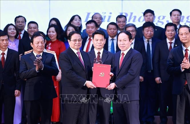 Lãnh đạo Đảng, Nhà nước dự Lễ công bố các nghị quyết, quyết định sáp nhập đơn vị hành chính ảnh 6