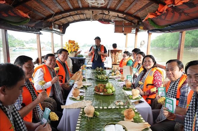 Phát huy giá trị văn hóa, đưa du lịch Việt Nam lên một tầm cao mới ảnh 1