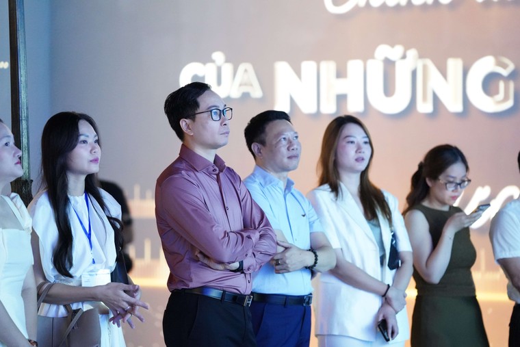 Triển lãm đa giác quan “Chạm vị nhân sinh” - Hành trình “chạm” để lắng nghe, thấu hiểu, đánh thức cảm xúc sống ảnh 18