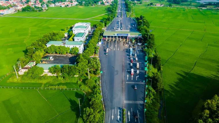 IFC đầu tư 500 tỷ vào VETC thúc đẩy phát triển hạ tầng giao thông thông minh tại Việt Nam ảnh 1