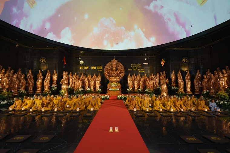 Vu Lan này đến Núi Bà Đen, Tây Ninh nghe đạo từ về Trái tim người mẹ ảnh 1