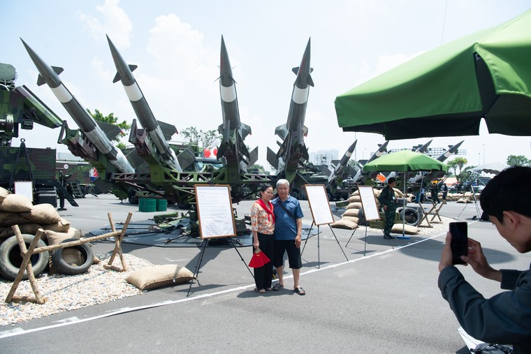 Nhiều khí tài công nghệ cao được Viettel trình diễn tại triển lãm lớn nhất từ trước tới nay ảnh 2