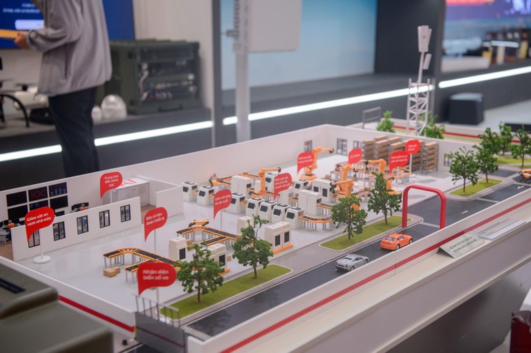 Nhiều khí tài công nghệ cao được Viettel trình diễn tại triển lãm lớn nhất từ trước tới nay ảnh 13