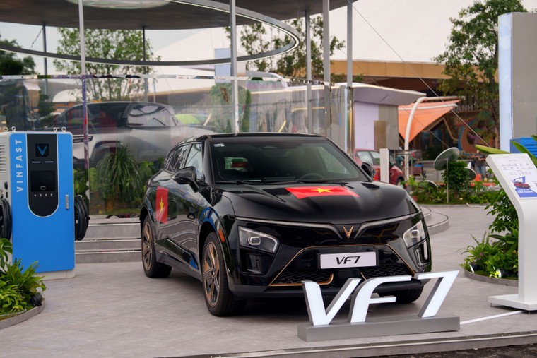 VinFast VF7: “Siêu xe” chinh phục người trẻ bằng cả hiệu suất lẫn chi phí ảnh 1