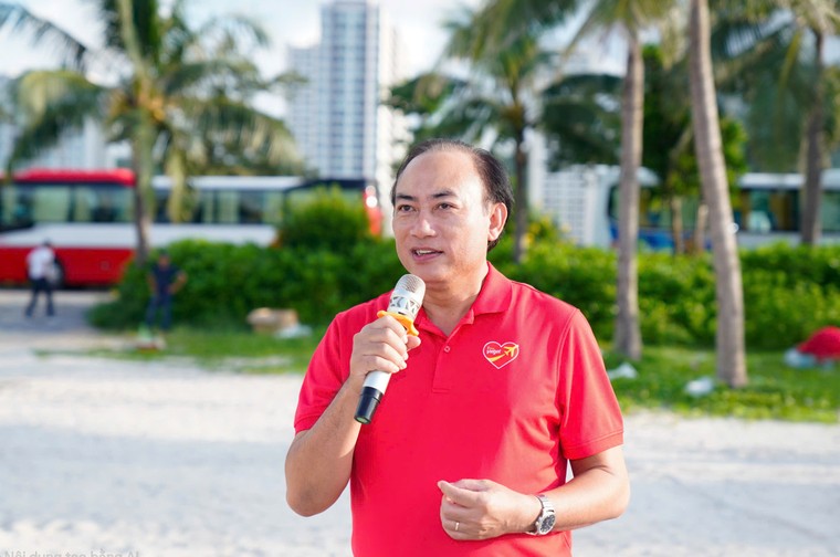 Gần 600 “chiến binh” Vietjet đồng loạt ra quân làm sạch biển Hạ Long ảnh 2