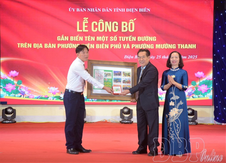 Điện Biên: Gắn biển tên nhiều tuyến đường phường Điện Biên Phủ và phường Mường Thanh ảnh 3