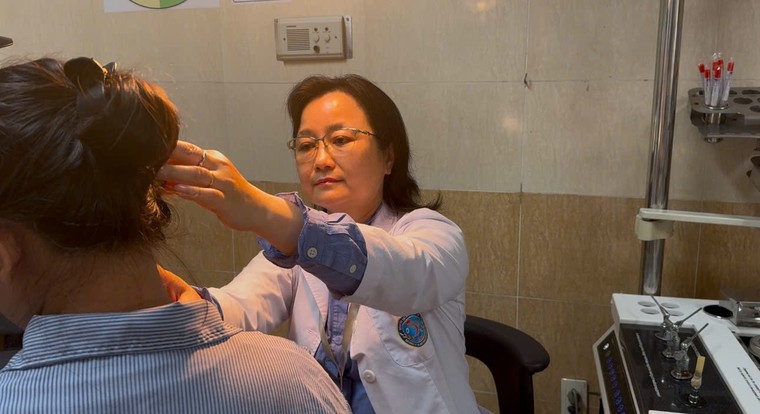 Cảnh báo đang khỏe mạnh bỗng điếc đột ngột ảnh 2