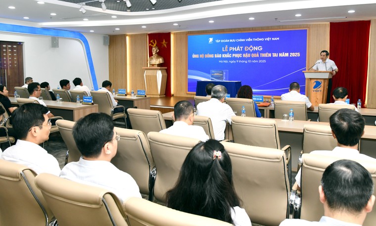 VNPT phát động CBCNV ủng hộ đồng bào khắc phục hậu quả bão lụt năm 2005 ảnh 2