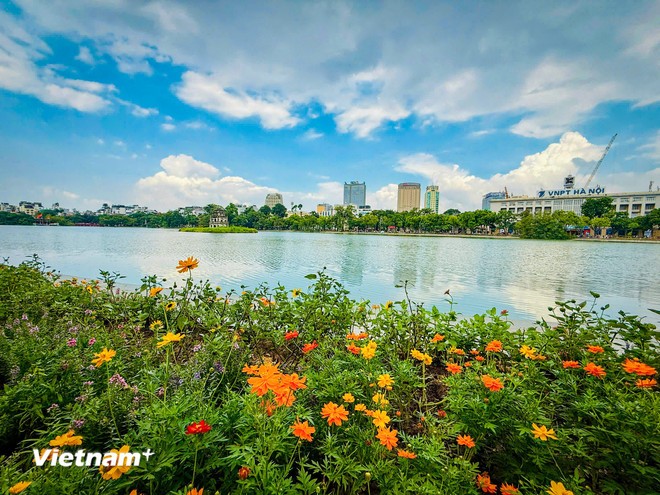 Áp thấp nhiệt đới có khả năng mạnh lên thành bão đi vào Biển Đông ảnh 1