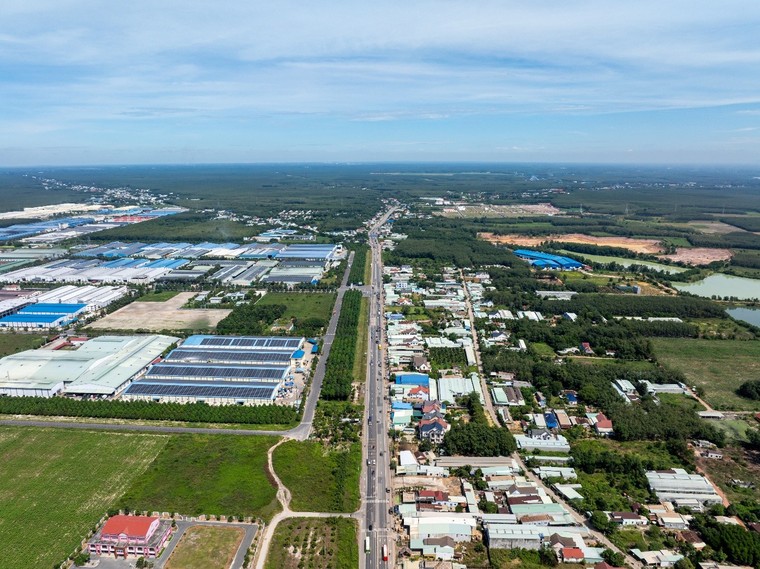 Nhà đầu tư bất động sản “săn” đất nền giá “trăng non” ảnh 1