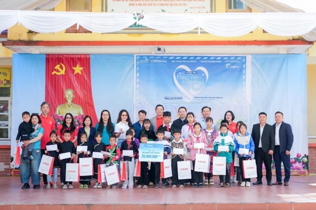 ROX Group ủng hộ Quỹ Vì người nghèo TP Hà Nội ảnh 2