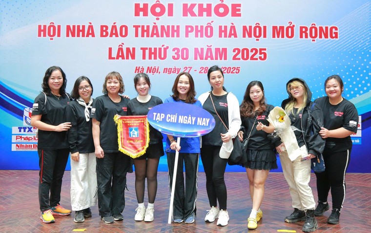 25 đoàn vận động viên tranh tài tại Hội khỏe Hội Nhà báo TP Hà Nội mở rộng lần thứ 30 ảnh 4