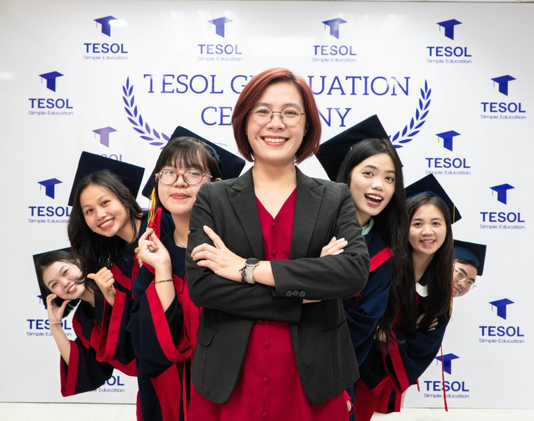 Giáo viên thời AI: TESOL Simple Education giải bài toán "công nghệ hỗ trợ hay thay thế con người?" ảnh 1