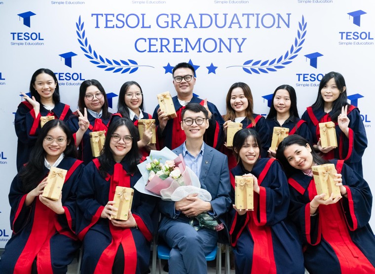 Giáo viên thời AI: TESOL Simple Education giải bài toán "công nghệ hỗ trợ hay thay thế con người?" ảnh 3