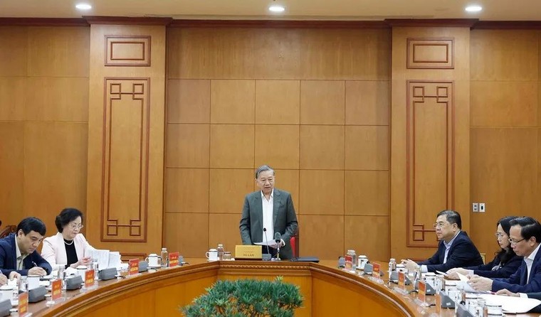 Thực hiện chế độ, chính sách đối với người có công phải đầy đủ, kịp thời, tuyệt đối không đùn đẩy trách nhiệm ảnh 1