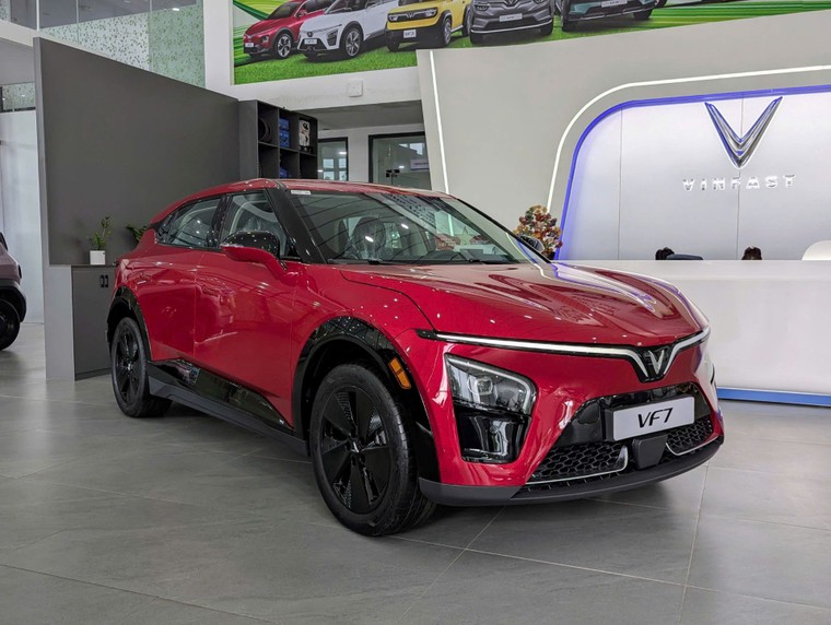 Ưu đãi khủng dịp cuối năm, cơ hội sở hữu VF 7 Eco – “nhà vô địch kép” của phân khúc C-SUV ảnh 1