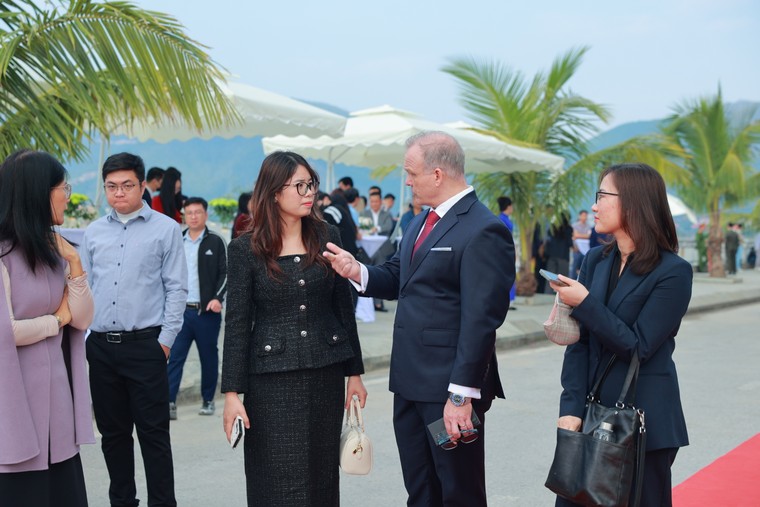 Khánh thành Tổ hợp du lịch, nghỉ dưỡng và giải trí Crystal Holidays Harbour Vân Đồn ảnh 2