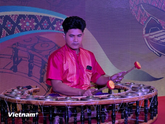 Di sản Chiêng Mường, nhạc Ngũ âm Khmer "cất tiếng" giữa lòng phố cổ Hà Nội ảnh 1