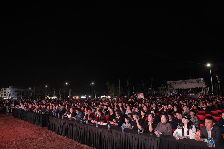 Hồng Lĩnh X’mas Fest: Khi lễ hội Giáng sinh trở thành “chất xúc tác” cho một đô thị đang chuyển mình ảnh 9