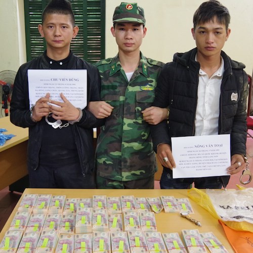 Phá đường dây vận chuyển 500 triệu đồng tiền giả về Việt Nam ảnh 1